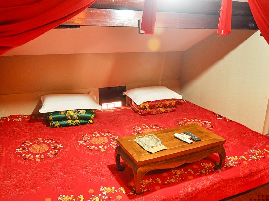 明清绣楼大床房