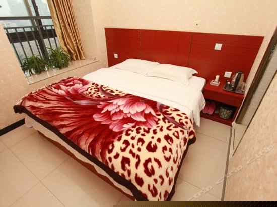 时尚电脑大床房