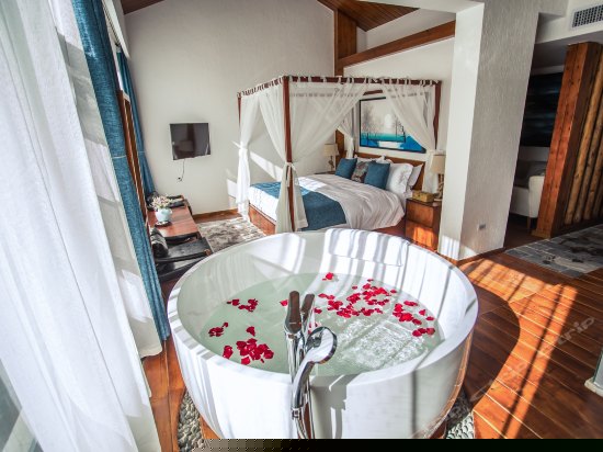 典雅商务山景套房