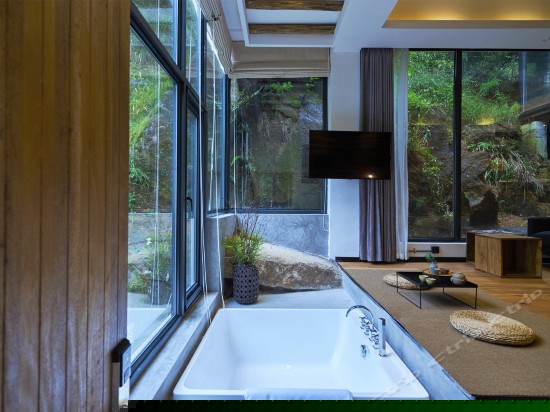 山院一苔绿景观大床