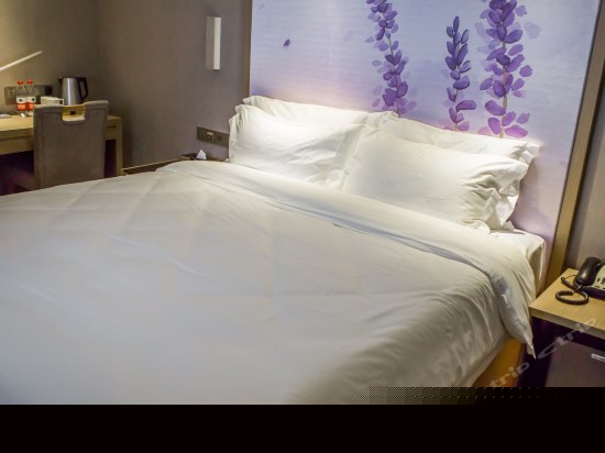 高级大床房（无窗）