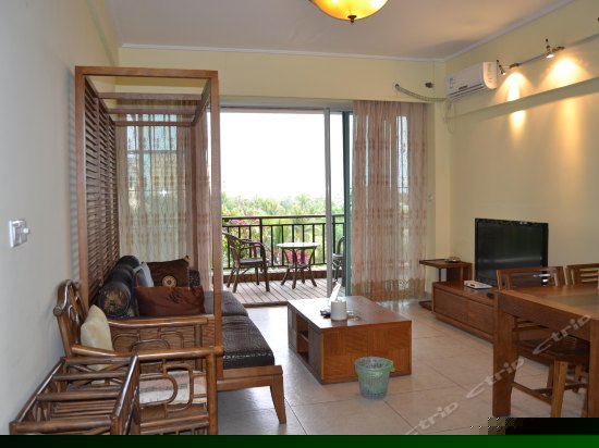 豪华亲海园景套（一房一厅）