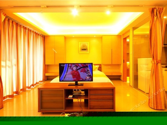 豪华开放式大床房