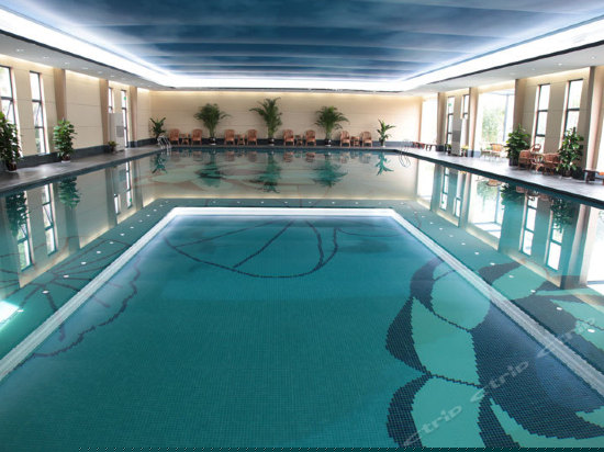 室内游泳池