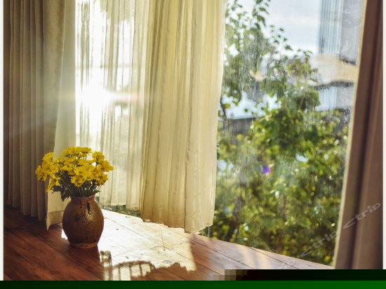 S201海景飘窗榻榻米家庭房