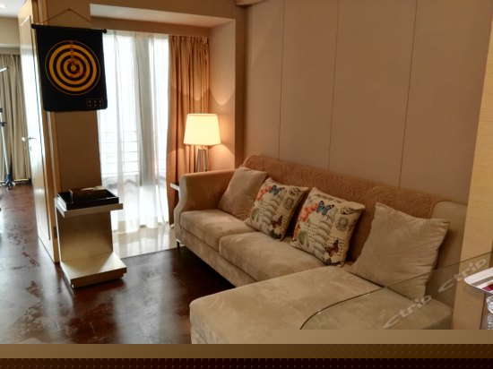 一室一厅双床房