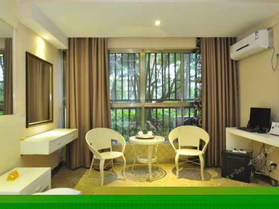 花园豪华大床房