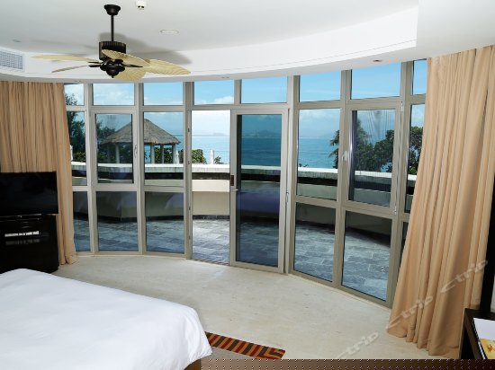 珊瑚家庭豪华两室一厅套房