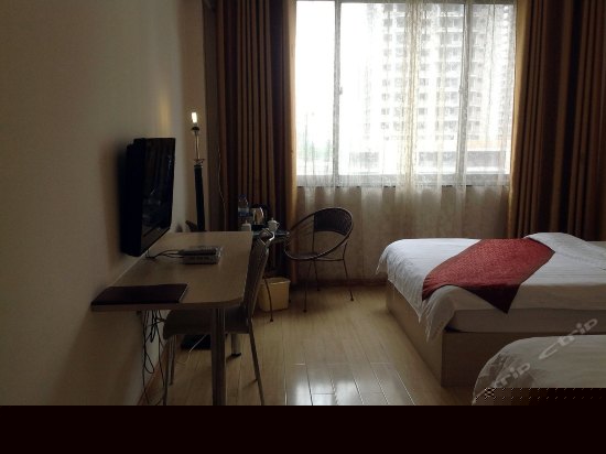 清爽舒适家庭房