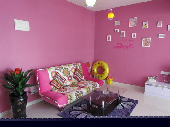 温馨蜜月圆床房