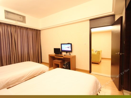 一房一厅套房(带电脑)