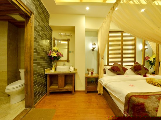 豪华观景浴缸房