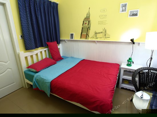 大窗园景大床房