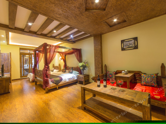 二号店温馨家庭房