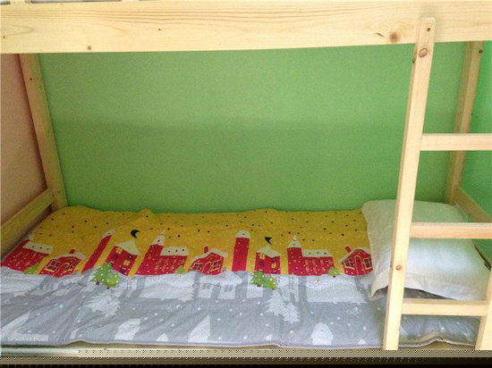 男生青春床位房（上铺）