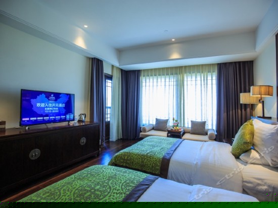 山景露台双床房