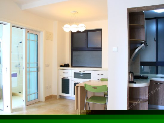 豪华园景大床房