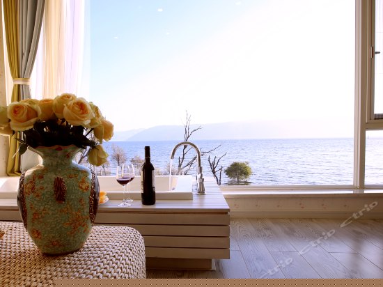 爱有天意榻榻米海景房