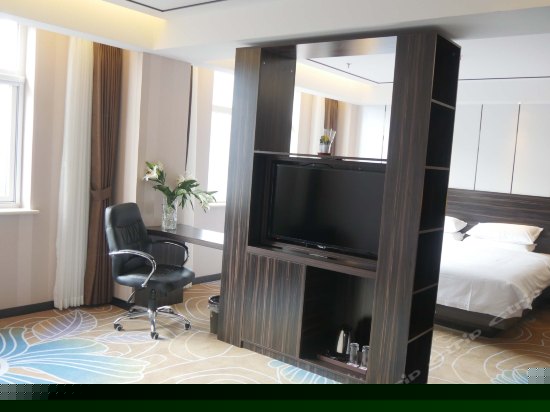 豪华商务大床房