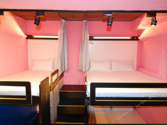 背包客共享宿舍（双人床位房）（无窗）