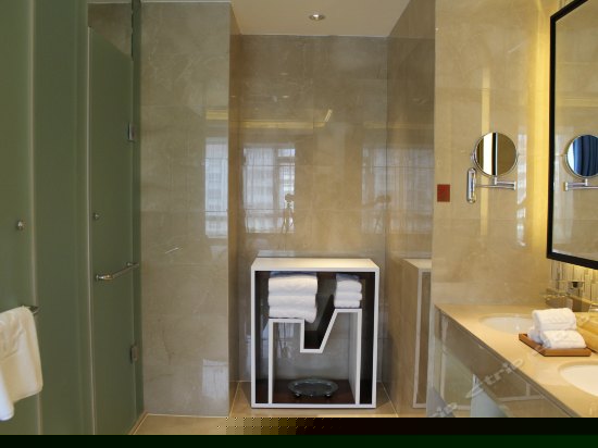 爱丽丝主题套房一房一厅