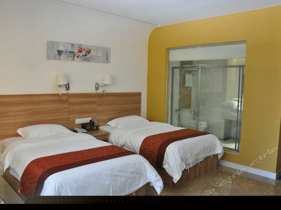 豪华标准间(带电脑）