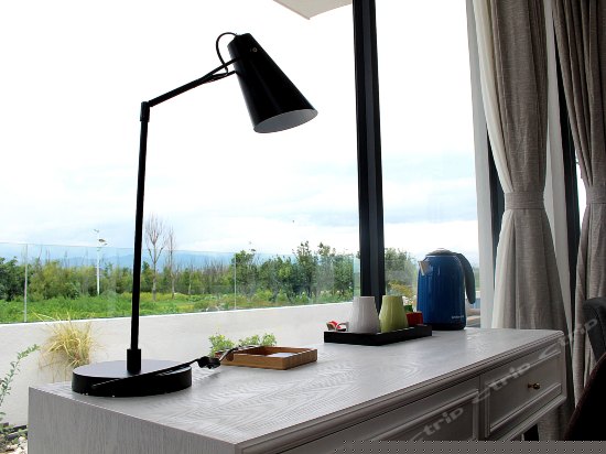 高级海景阳台大床房