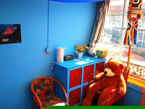 蓝色阳光浪漫大床房