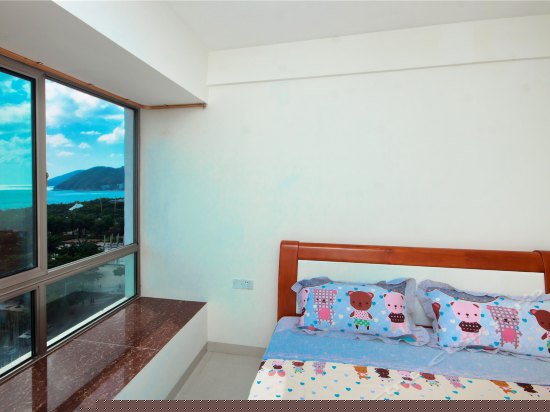 豪华高层海景三卧室一厅套房1002