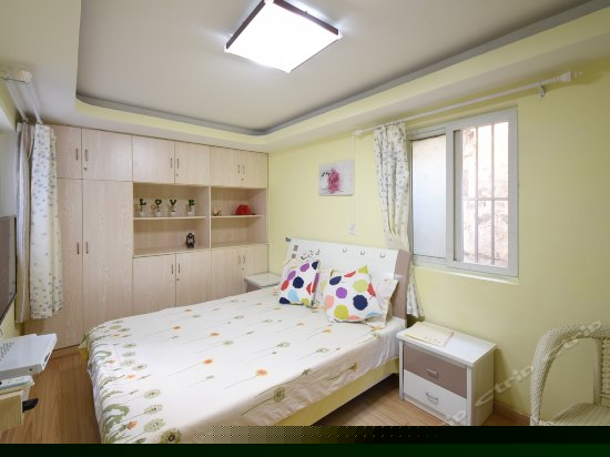 温馨情侣大床房