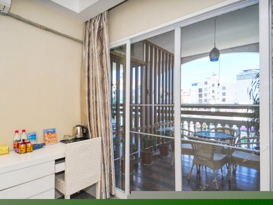 精品蜜月阳台房