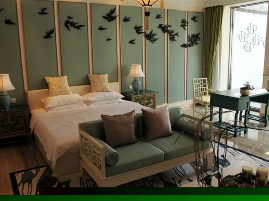 庭院式豪华套房（无窗）