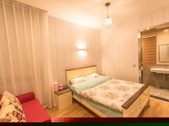 二号院踏月而来大床房