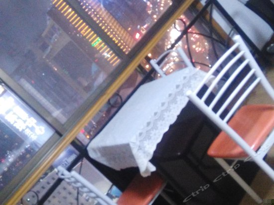 女生十人房（床位）