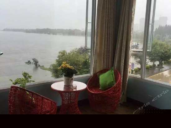 四楼舒适海景单人间