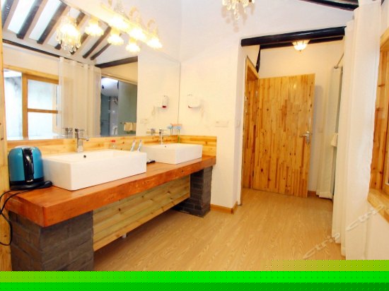 静水飘云（带独立阳台）