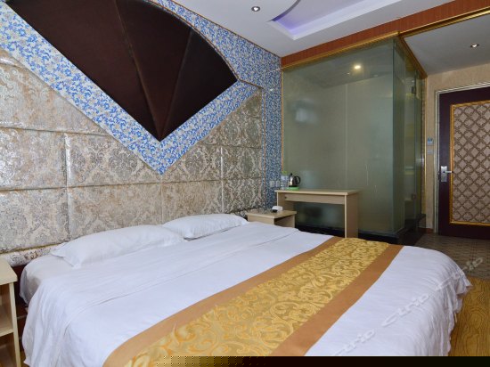 简约主题大床房