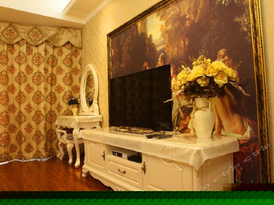 法式浪漫风情大床房