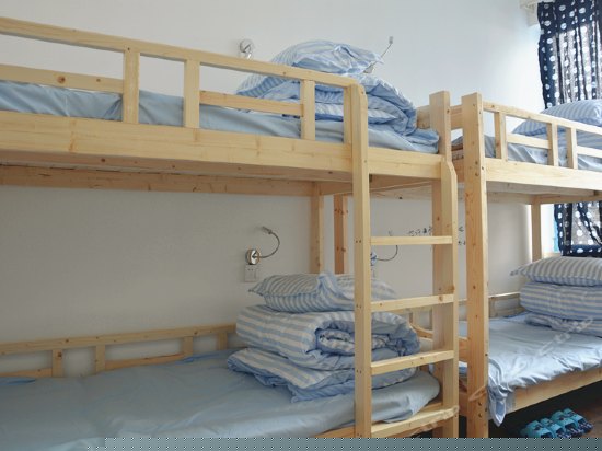 男生六人床位房