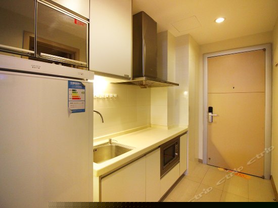 经典观澳大床房