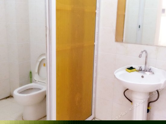 普通大床房（公共卫浴）