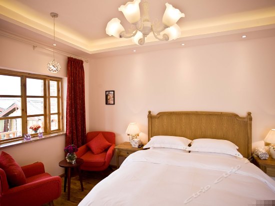 雪山蜜月观景房