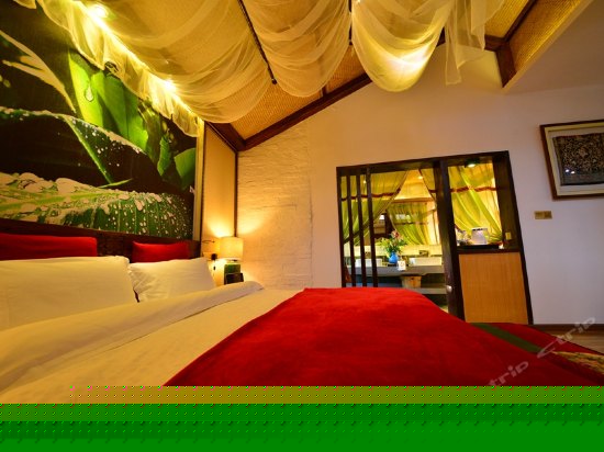 花月夜东南亚大床房