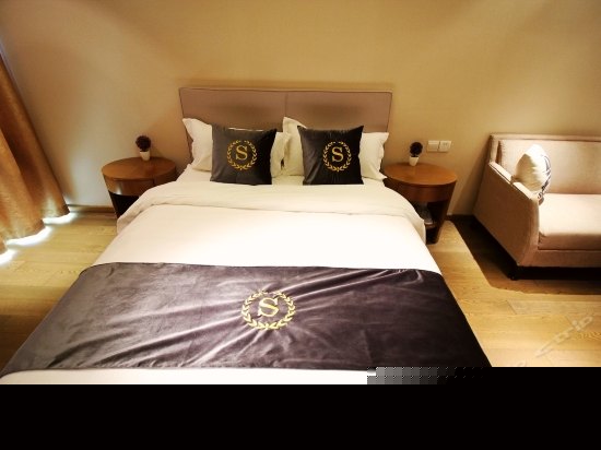 度假城景大床房