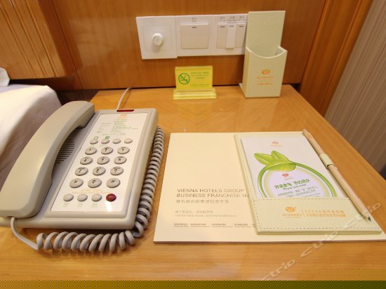 标准单人房（无窗）