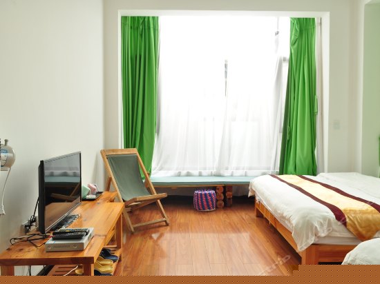 二楼阳光家庭房