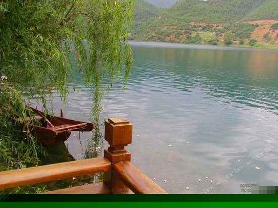 湖畔美人房（西侧）