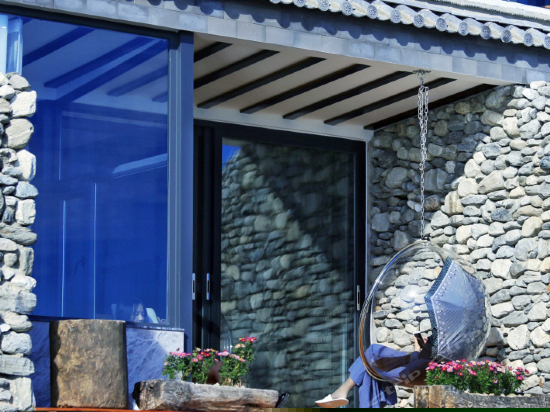 一线豪华露台海景亲水大床房