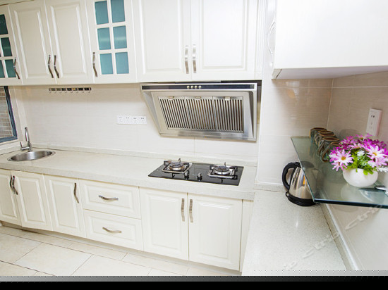 三房两厅两卫家庭套房