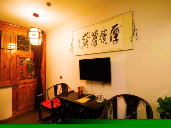 豪华龙凤架子床房